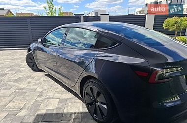 Седан Tesla Model 3 2025 в Ровно