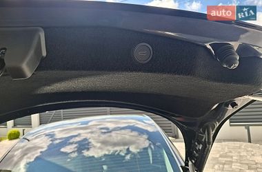 Седан Tesla Model 3 2025 в Ровно