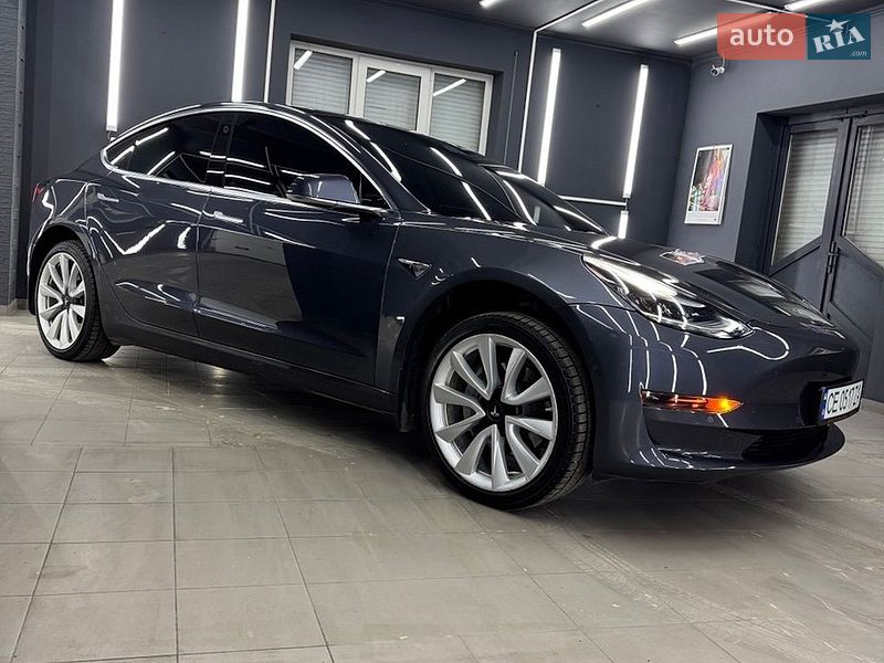 Седан Tesla Model 3 2019 в Коломые