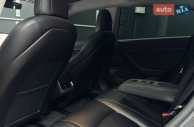 Седан Tesla Model 3 2019 в Коломые