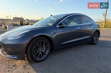 Седан Tesla Model 3 2020 в Киеве