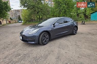 Седан Tesla Model 3 2020 в Киеве