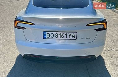 Седан Tesla Model 3 2024 в Тернополі