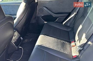Седан Tesla Model 3 2024 в Тернополі