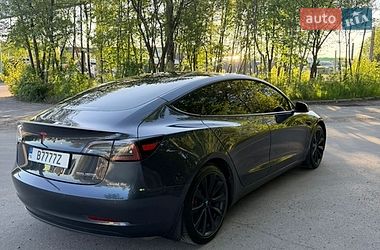 Седан Tesla Model 3 2021 в Львове