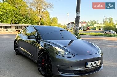 Седан Tesla Model 3 2021 в Львове