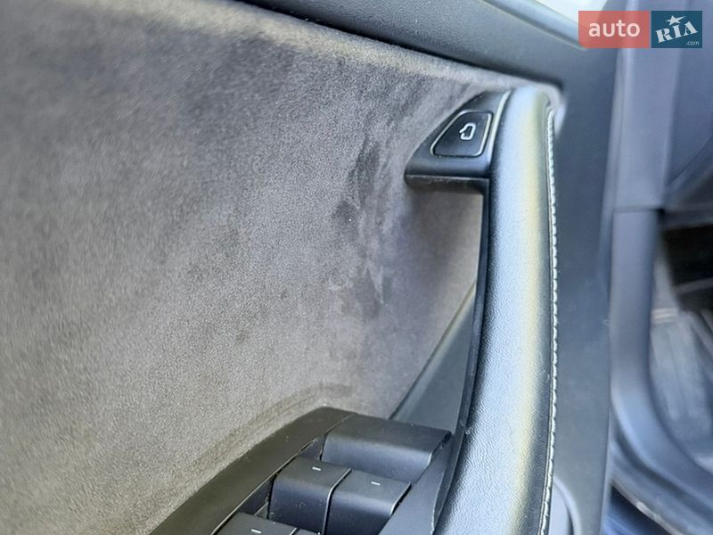 Седан Tesla Model 3 2021 в Львове