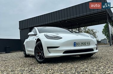 Седан Tesla Model 3 2019 в Черновцах