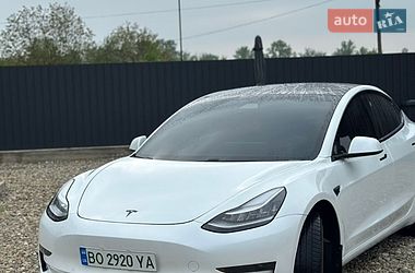 Седан Tesla Model 3 2019 в Черновцах