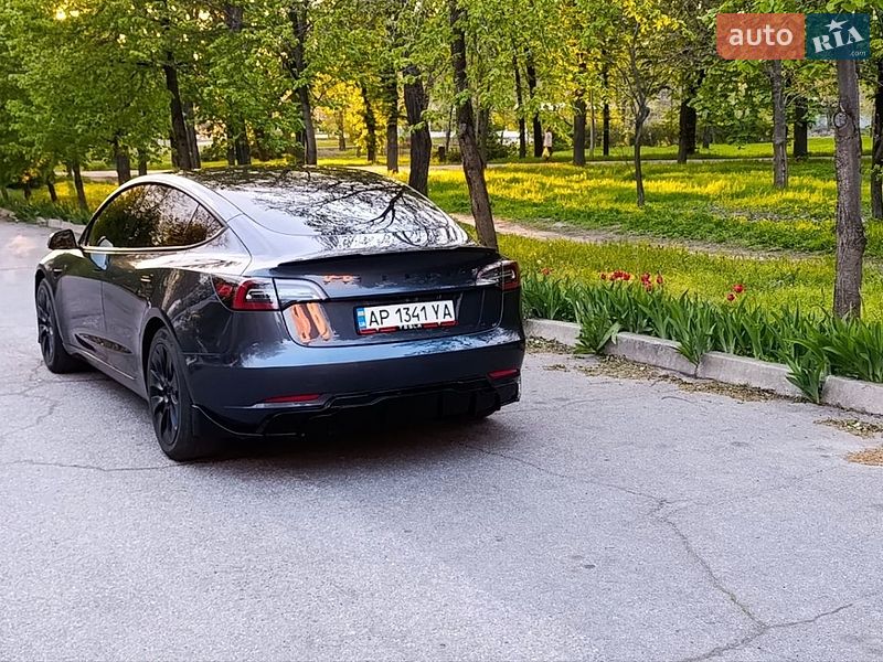 Седан Tesla Model 3 2021 в Запоріжжі