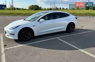 Седан Tesla Model 3 2020 в Запорожье
