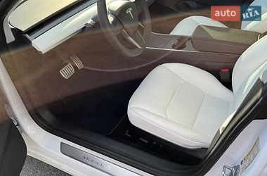 Седан Tesla Model 3 2020 в Запорожье