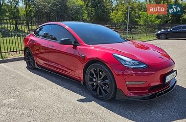 Седан Tesla Model 3 2018 в Днепре