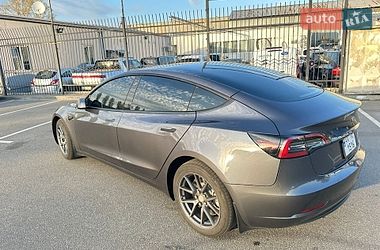 Седан Tesla Model 3 2023 в Киеве