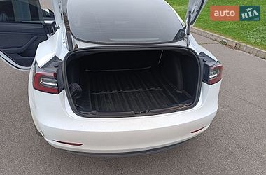 Седан Tesla Model 3 2022 в Кривом Роге