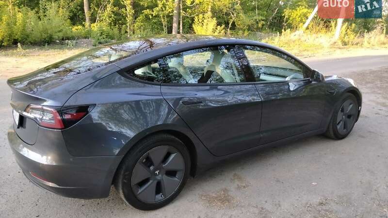 Седан Tesla Model 3 2021 в Полтаве