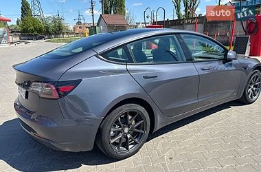 Седан Tesla Model 3 2022 в Виннице