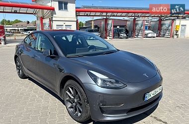 Седан Tesla Model 3 2022 в Виннице