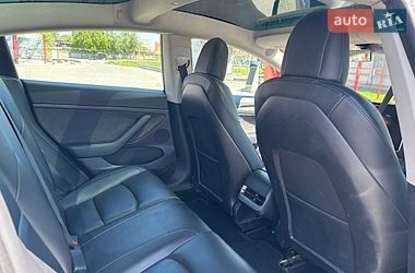Седан Tesla Model 3 2022 в Виннице