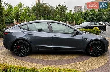 Седан Tesla Model 3 2021 в Львове