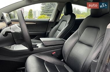 Седан Tesla Model 3 2021 в Львове