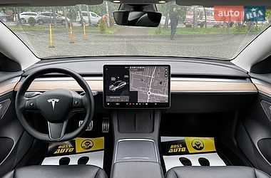 Седан Tesla Model 3 2021 в Львове