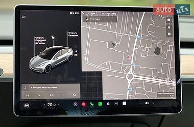Седан Tesla Model 3 2021 в Львове