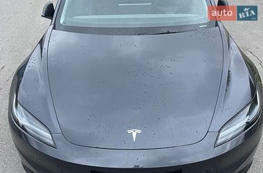 Седан Tesla Model 3 2025 в Києві