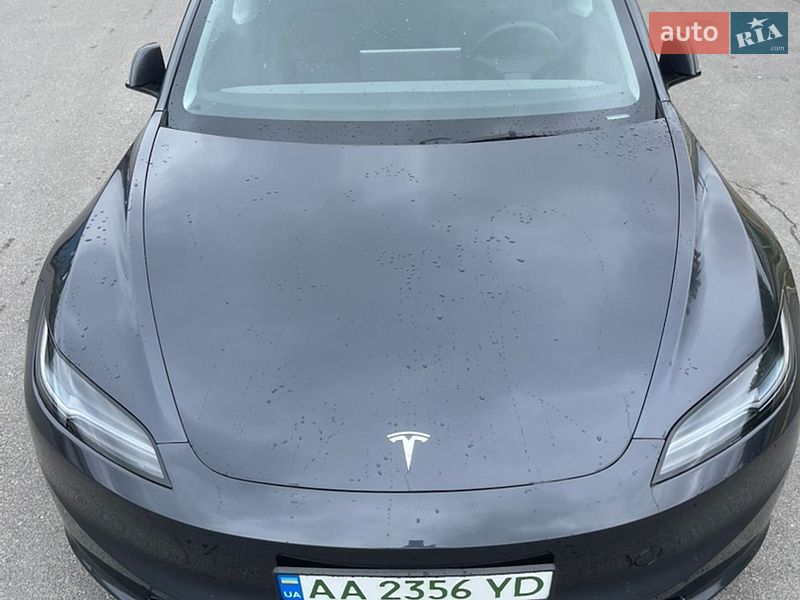 Седан Tesla Model 3 2025 в Києві