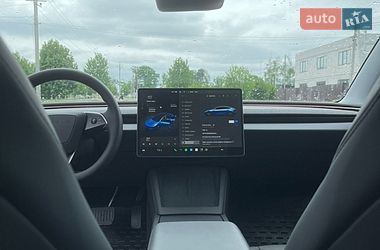 Седан Tesla Model 3 2025 в Києві
