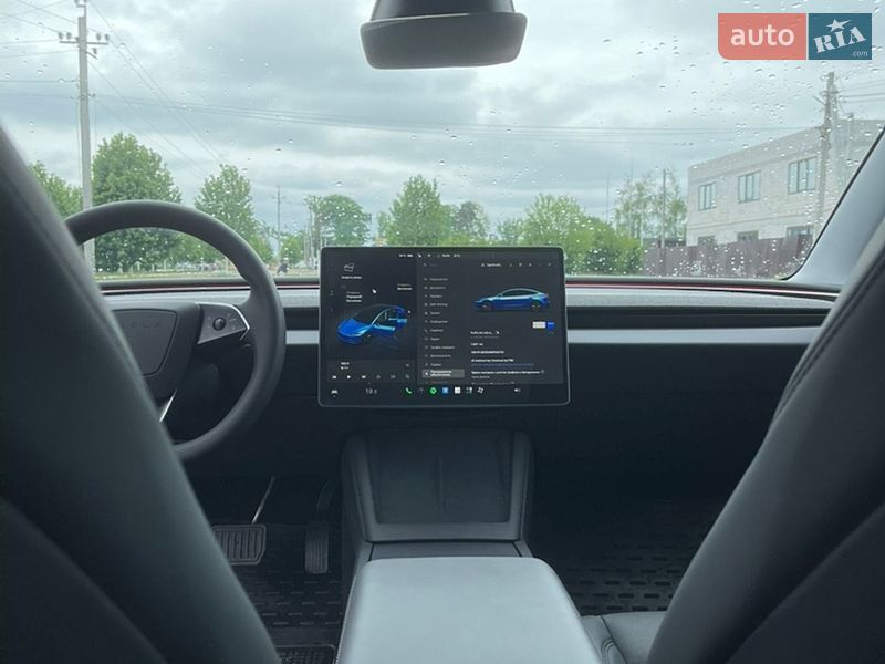 Седан Tesla Model 3 2025 в Києві