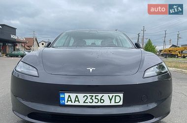 Седан Tesla Model 3 2025 в Києві