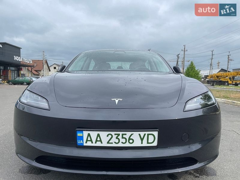Седан Tesla Model 3 2025 в Києві