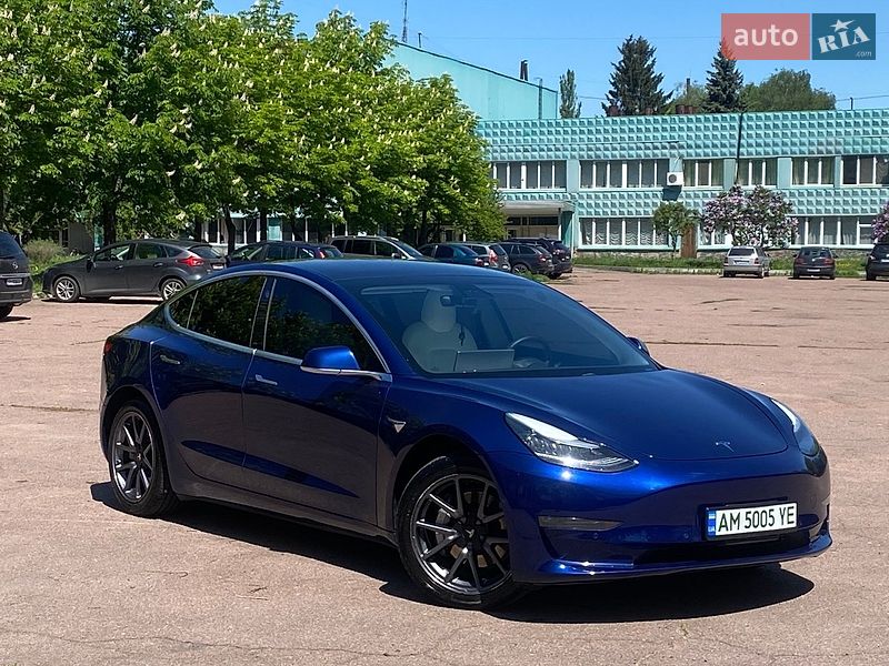 Седан Tesla Model 3 2019 в Києві