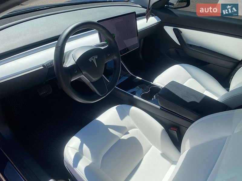 Седан Tesla Model 3 2019 в Киеве фото 23 Седан Tesla Model 3 2019 в Киеве