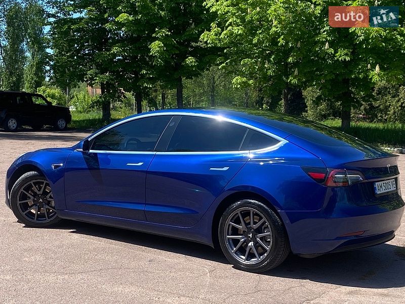 Седан Tesla Model 3 2019 в Києві