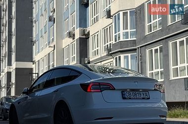 Седан Tesla Model 3 2022 в Чернігові