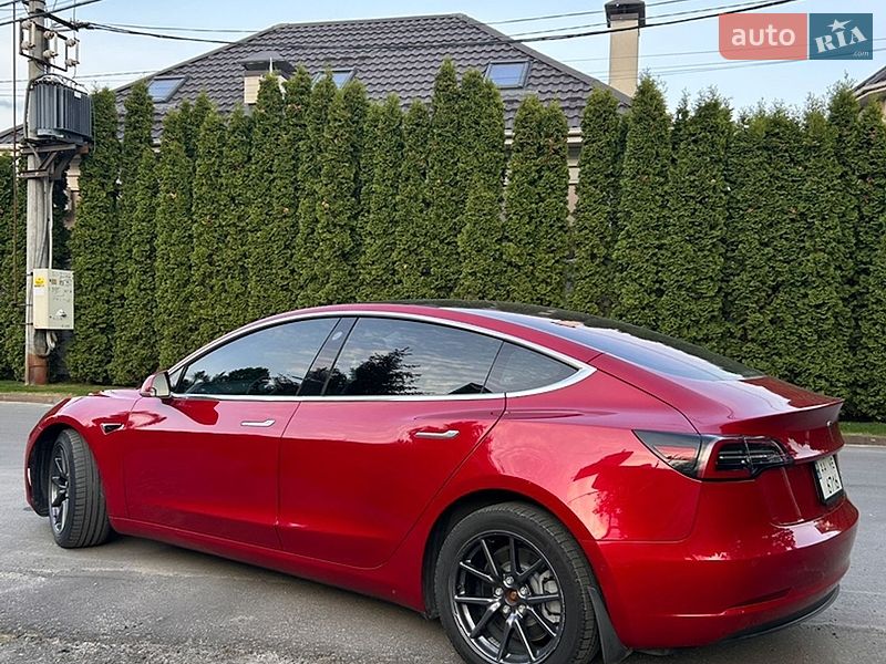 Седан Tesla Model 3 2018 в Киеве фото 3 Седан Tesla Model 3 2018 в Киеве