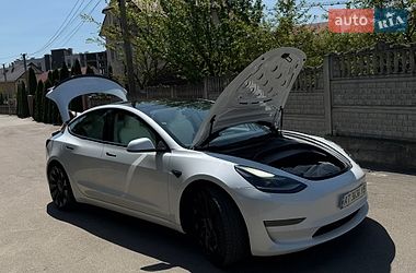 Седан Tesla Model 3 2021 в Ивано-Франковске