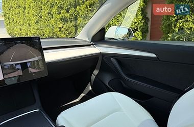 Седан Tesla Model 3 2021 в Ивано-Франковске