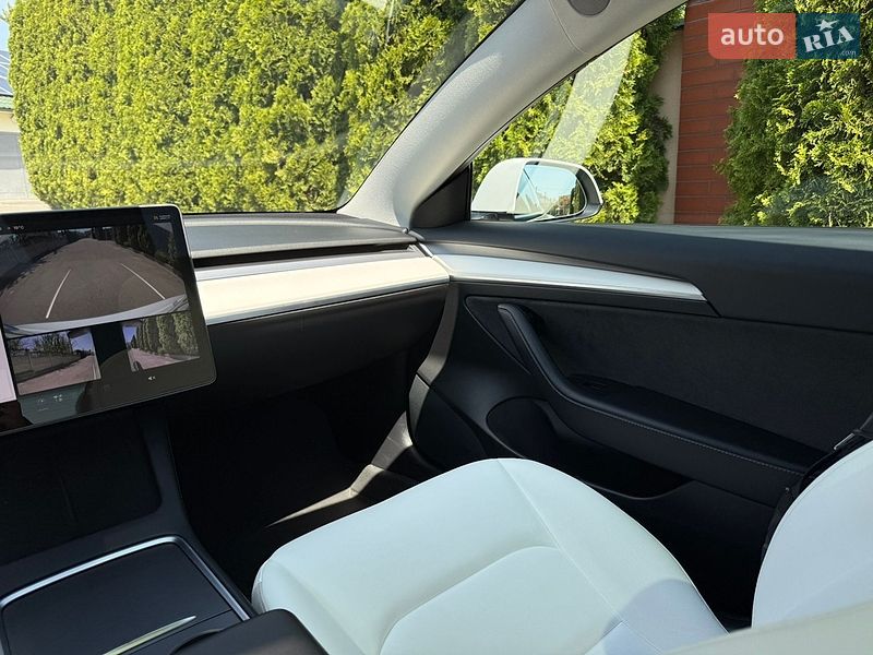 Седан Tesla Model 3 2021 в Ивано-Франковске