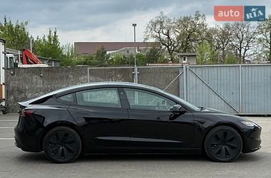 Седан Tesla Model 3 2025 в Луцьку