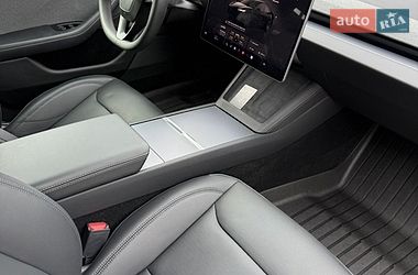 Седан Tesla Model 3 2025 в Луцьку
