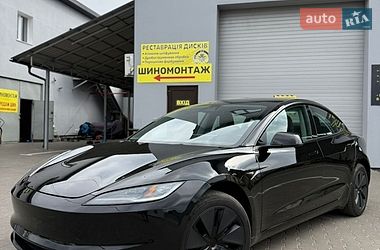 Седан Tesla Model 3 2025 в Луцьку