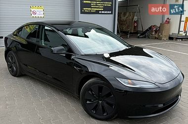 Седан Tesla Model 3 2025 в Луцьку