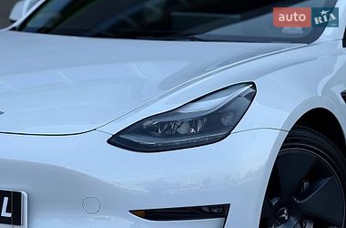 Седан Tesla Model 3 2022 в Кривому Розі