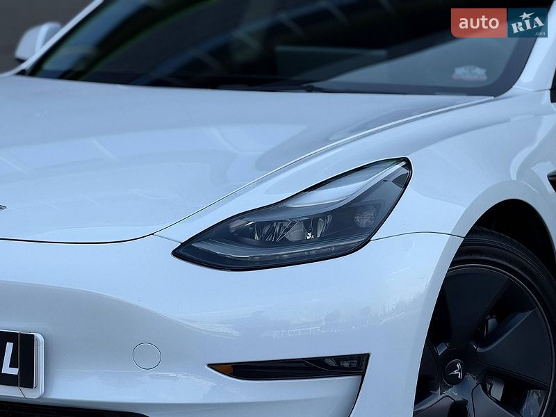 Седан Tesla Model 3 2022 в Кривому Розі
