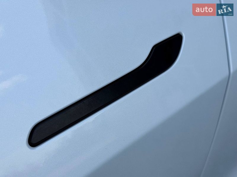 Седан Tesla Model 3 2022 в Кривому Розі