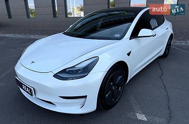 Седан Tesla Model 3 2022 в Кривому Розі