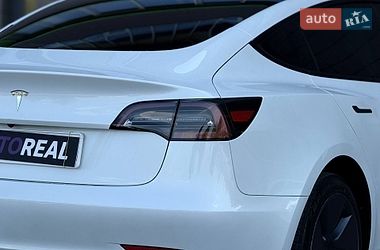 Седан Tesla Model 3 2022 в Кривому Розі